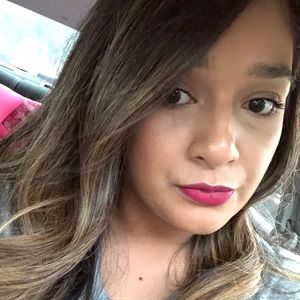 Meet your Posher, Denise